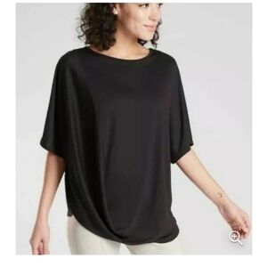 Athleta crew neck,  scrunch to side dollman tee athletic athleisure